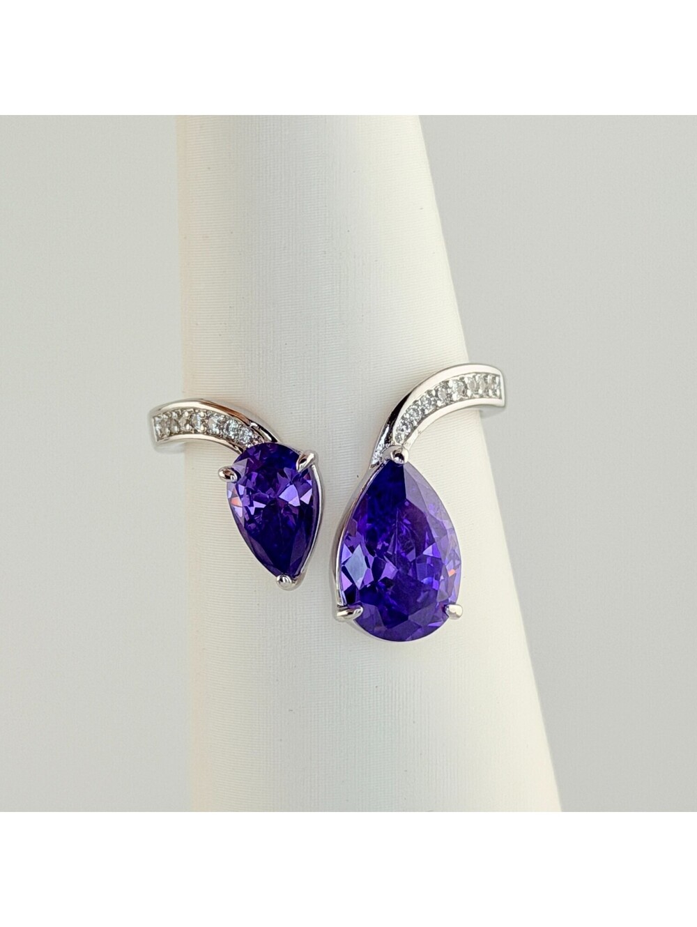 Bomb Party Ring Sz 11 “Warm Wishes” Purple Topaz on Rhodium RG44549